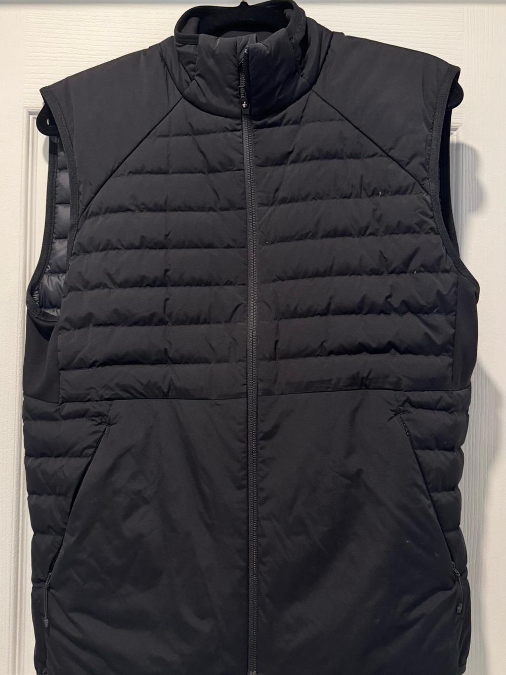 lululemon athletica Men's Black Quilted Insulated Vest